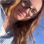 Ho 22 anni e sono studentessa. Sono disponibile per aiuto compiti o lezioni di italiano. Ho il diploma di maturità classica.